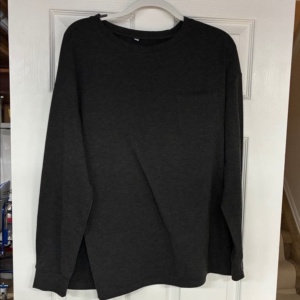 Source Unknown Black Long Sleeve Tee